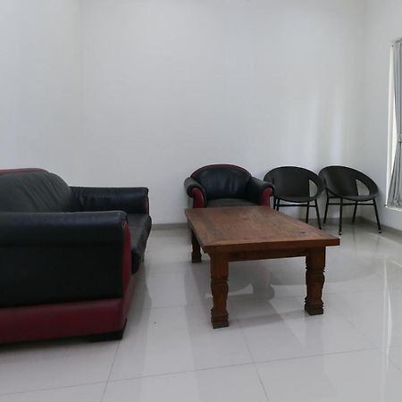 Reddoorz Plus At Panorama Villas Batu Бату Экстерьер фото