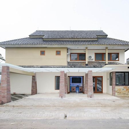 Reddoorz Plus At Panorama Villas Batu Бату Экстерьер фото