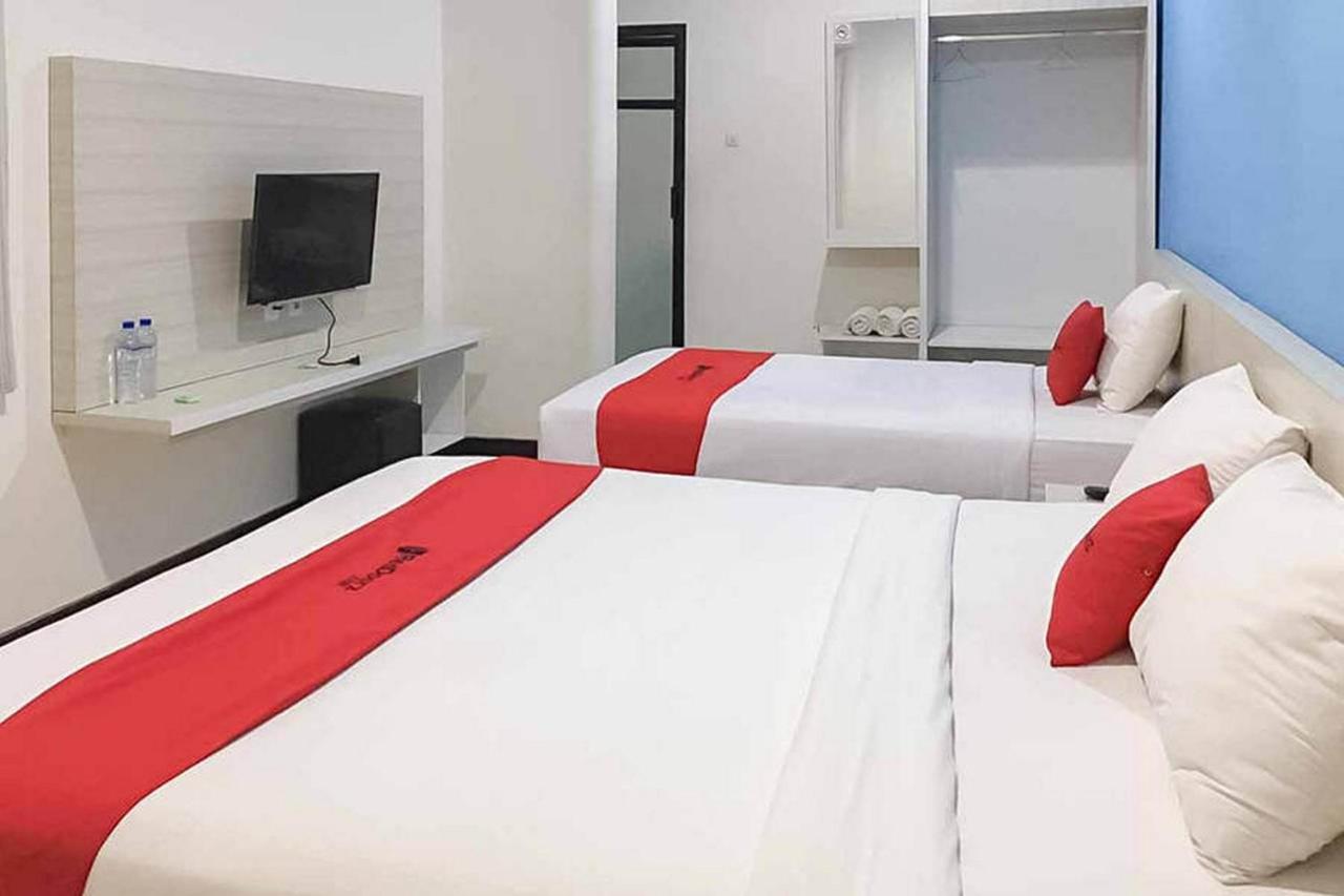 Reddoorz Plus At Panorama Villas Batu Бату Экстерьер фото