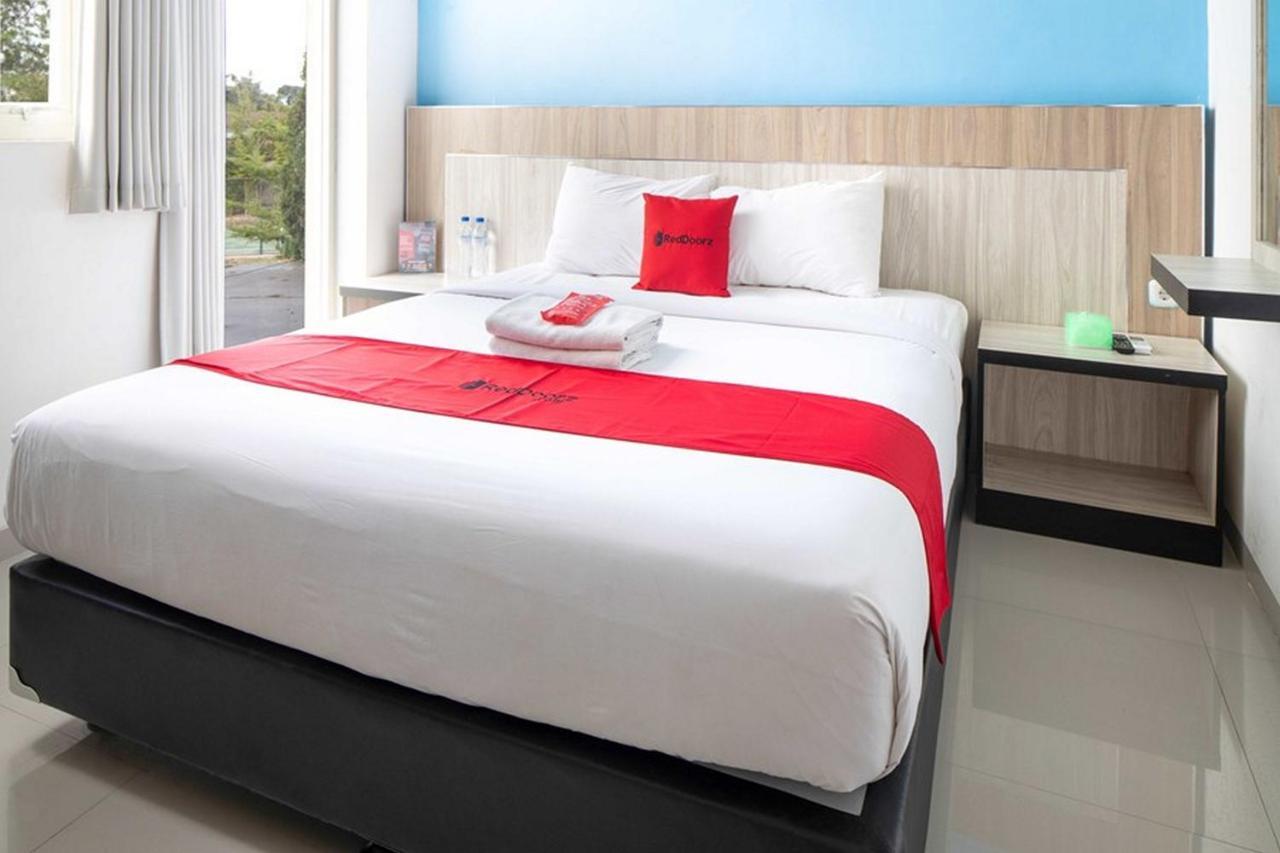 Reddoorz Plus At Panorama Villas Batu Бату Экстерьер фото