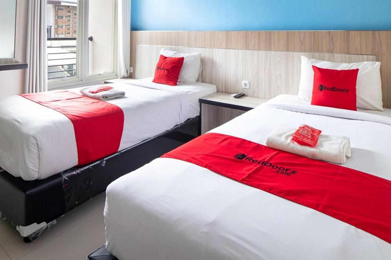 Reddoorz Plus At Panorama Villas Batu Бату Экстерьер фото